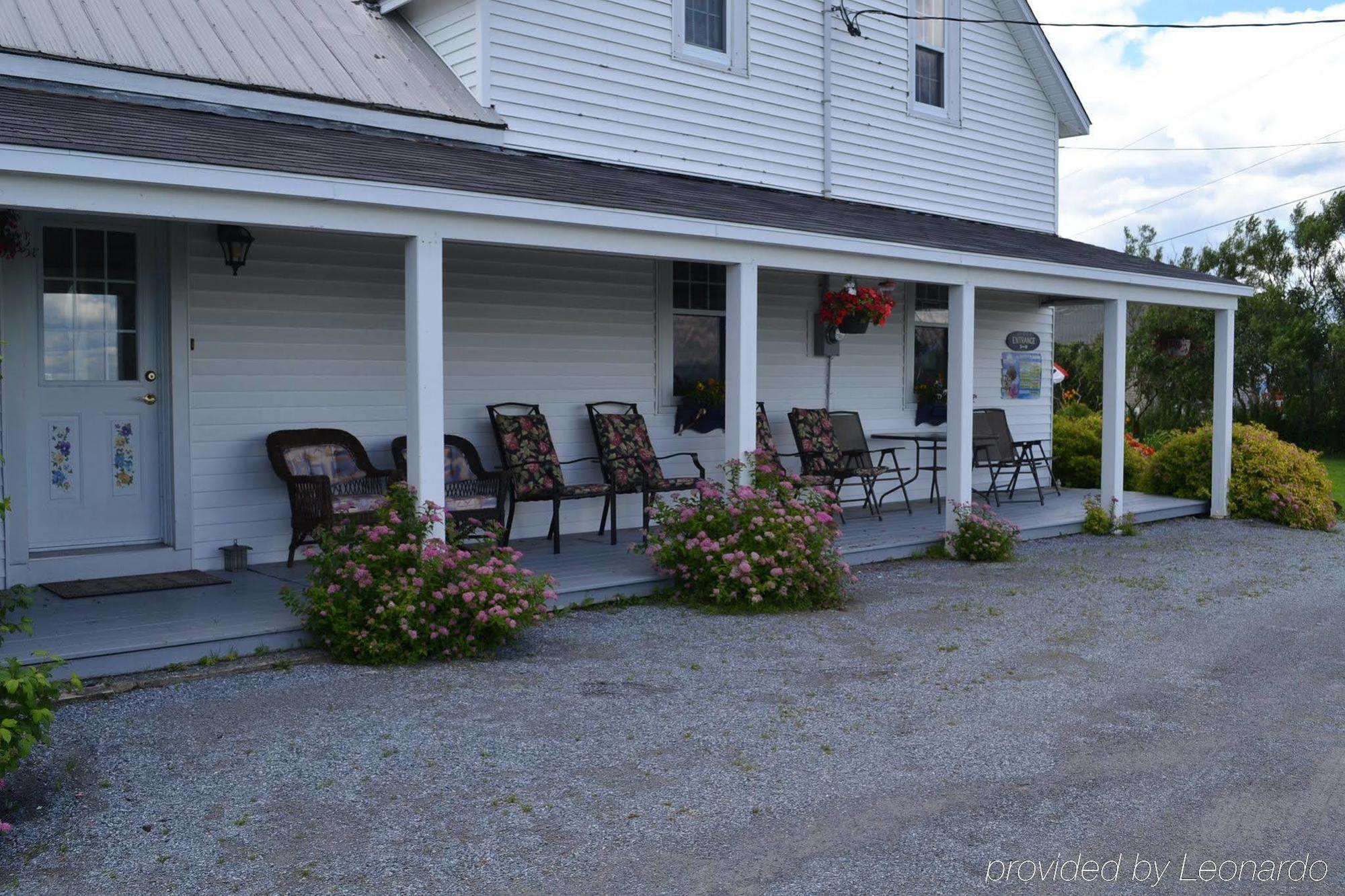 Moore'S Specialties Fundy Bay House Rental Gardner Creek Экстерьер фото